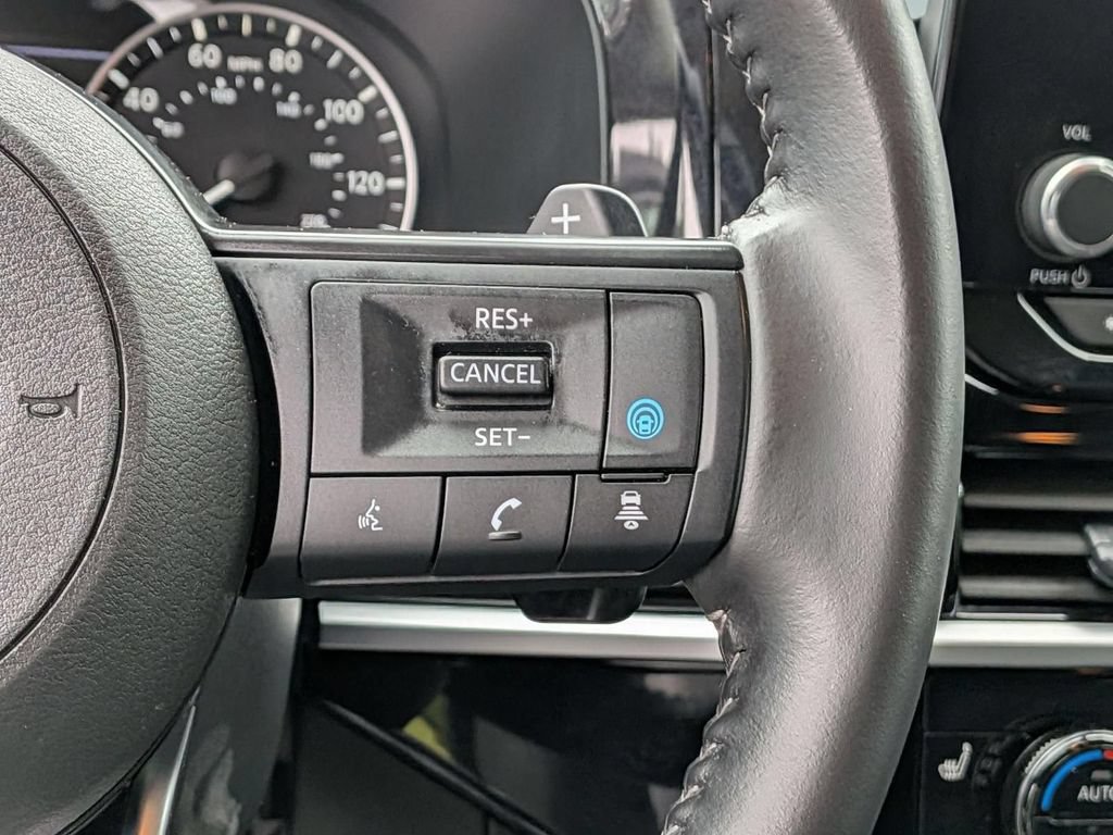 Used 2025 Nissan Pathfinder SV AWD/4WD image 31