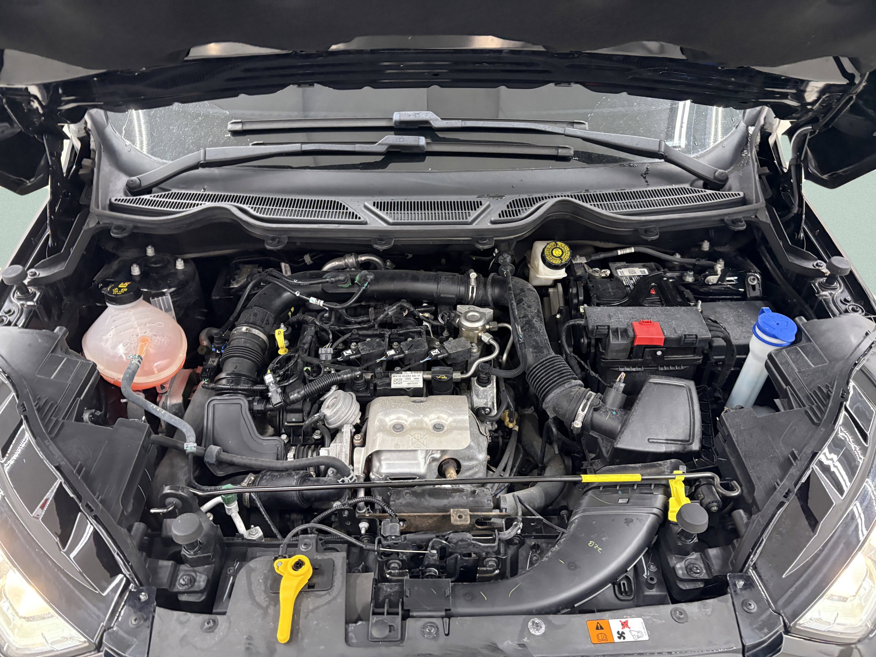 Used 2021 Ford EcoSport SE w/ SE Appearance Package FWD image 9