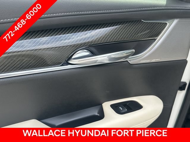 Used 2024 Cadillac XT6 Sport w/ Technology Package AWD/4WD image 14