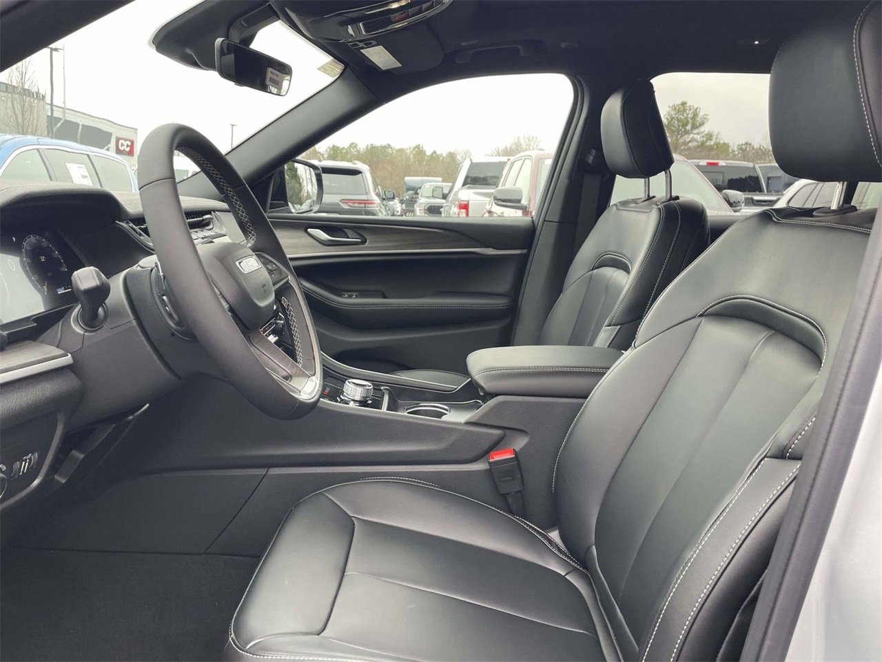 New 2025 Jeep Grand Cherokee L Limited image 30