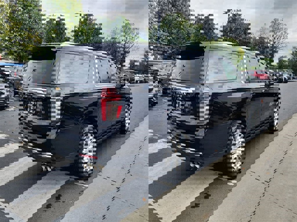 Certified 2021 Chevrolet Suburban High Country w/ Premium Package image 9