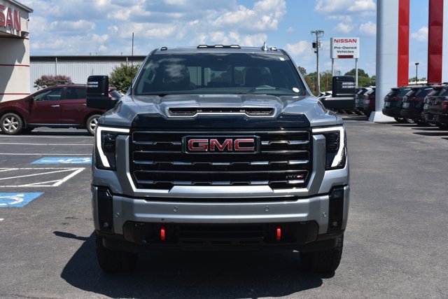 Used 2025 GMC Sierra 2500 AT4 w/ Technology Package AWD/4WD image 2