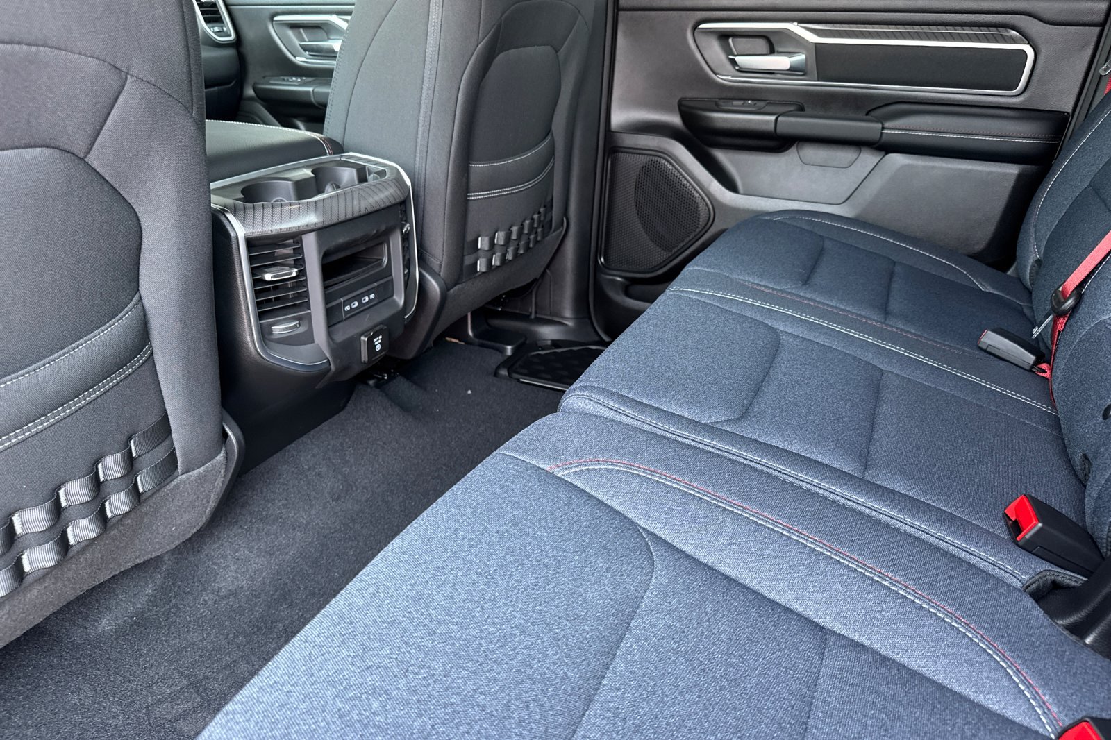 New 2026 RAM 1500 Big Horn AWD/4WD image 11