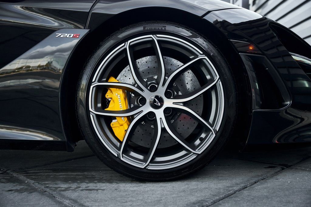 Used 2021 McLaren 720S RWD image 30