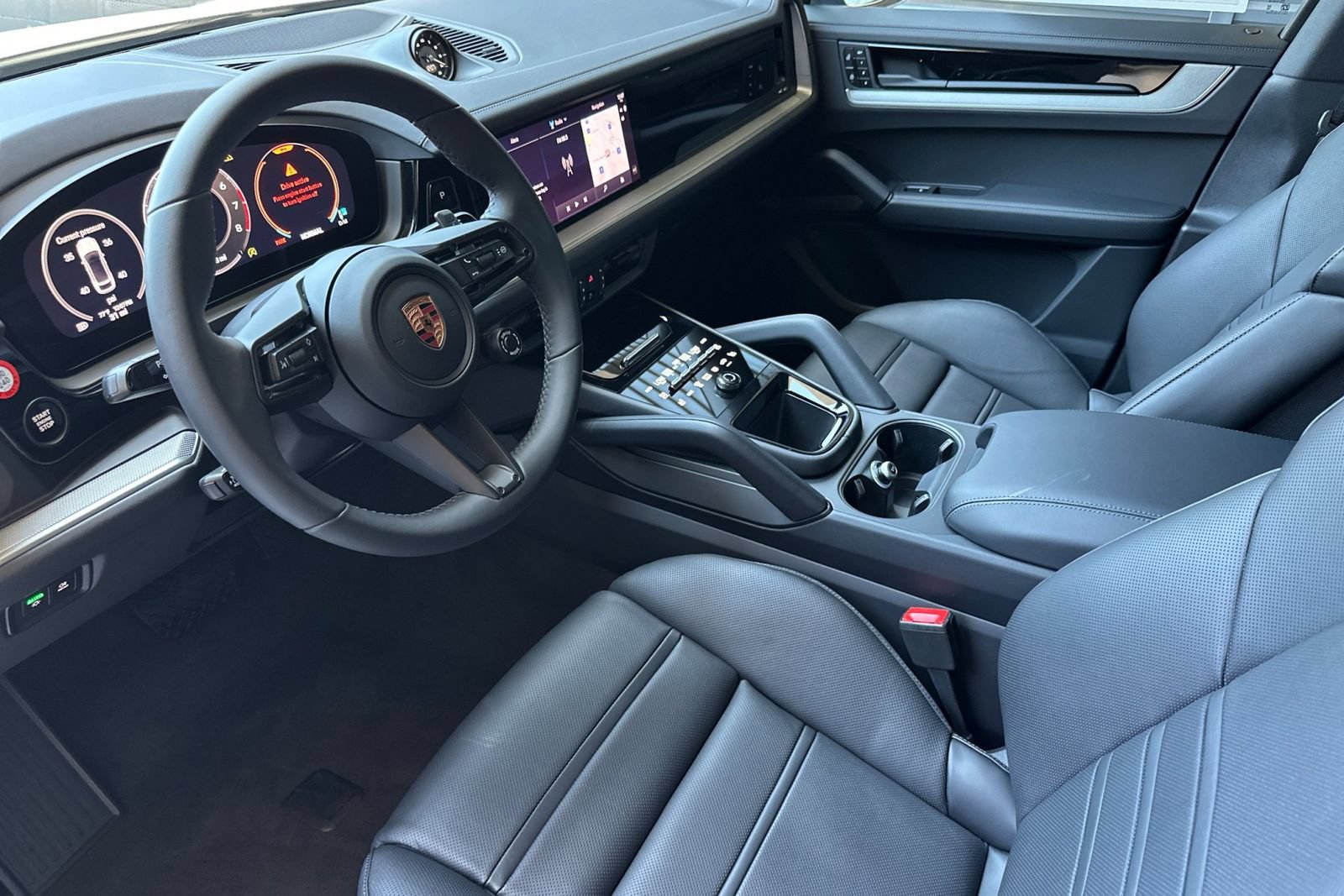 New 2026 Porsche Cayenne Coupe AWD/4WD image 4