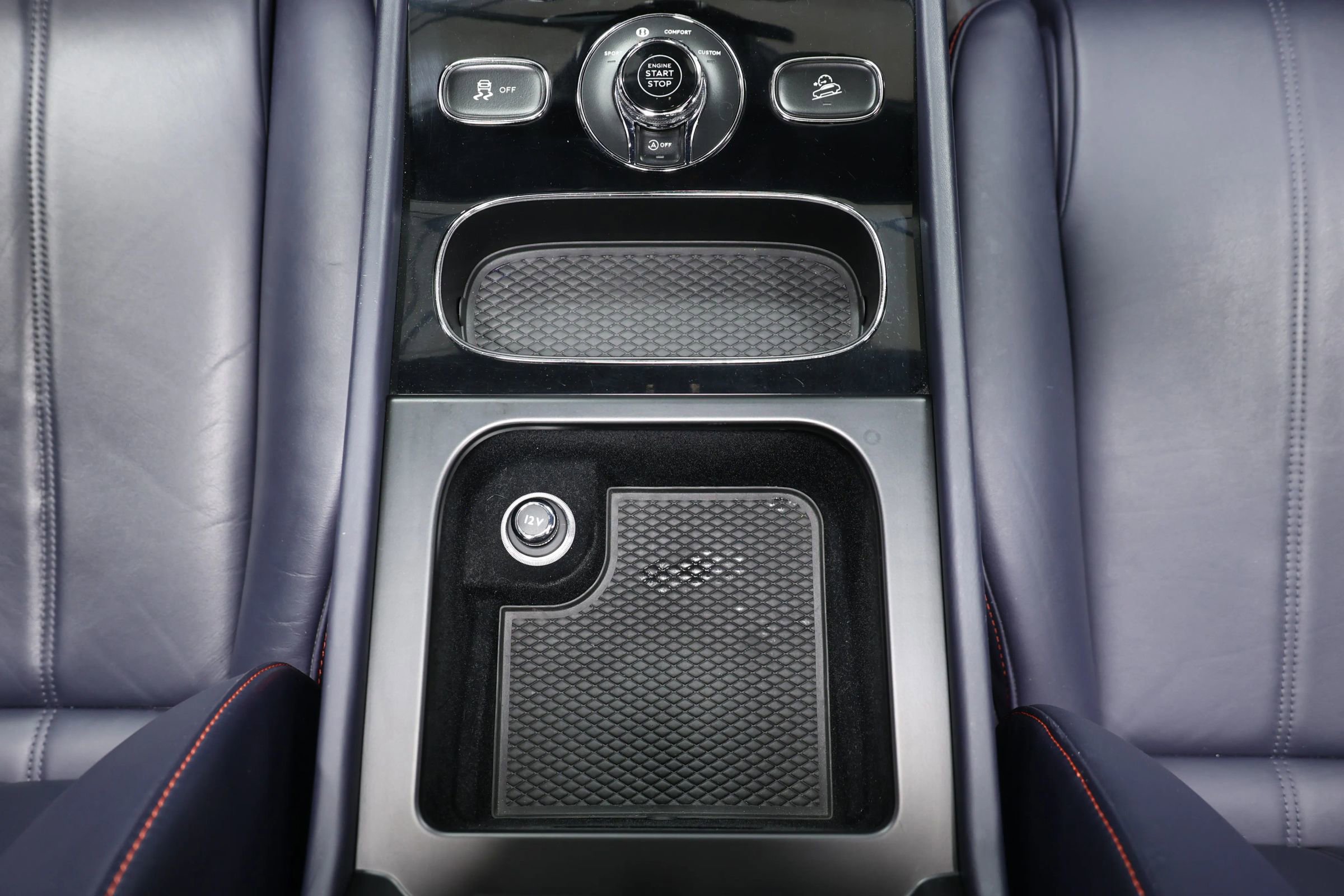 Used 2019 Bentley Bentayga AWD/4WD image 42
