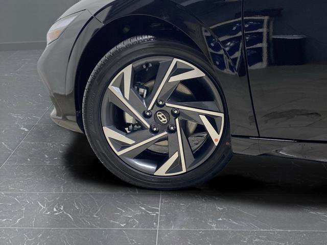 New 2026 Hyundai Elantra Limited image 33