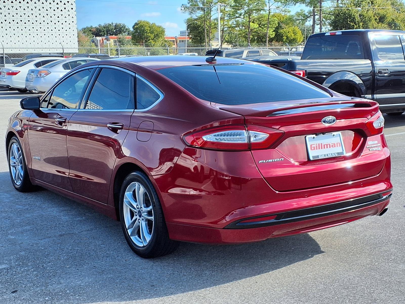Used 2016 Ford Fusion Titanium FWD image 3