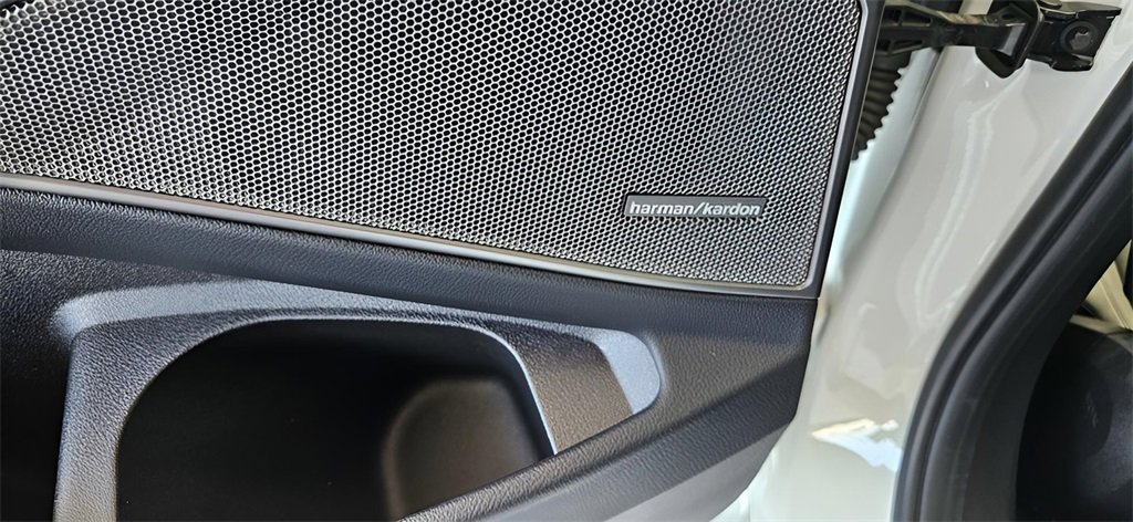 Used 2020 BMW 330i Sedan w/ Premium Package image 19