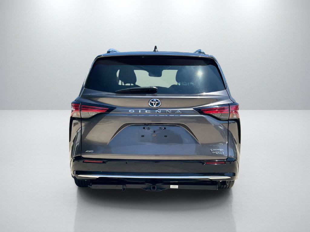 Used 2023 Toyota Sienna Limited AWD/4WD image 6