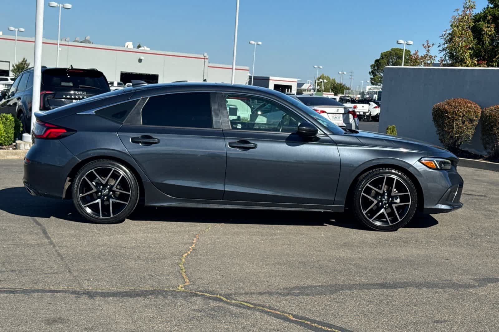 Used 2022 Honda Civic Sport Touring image 6