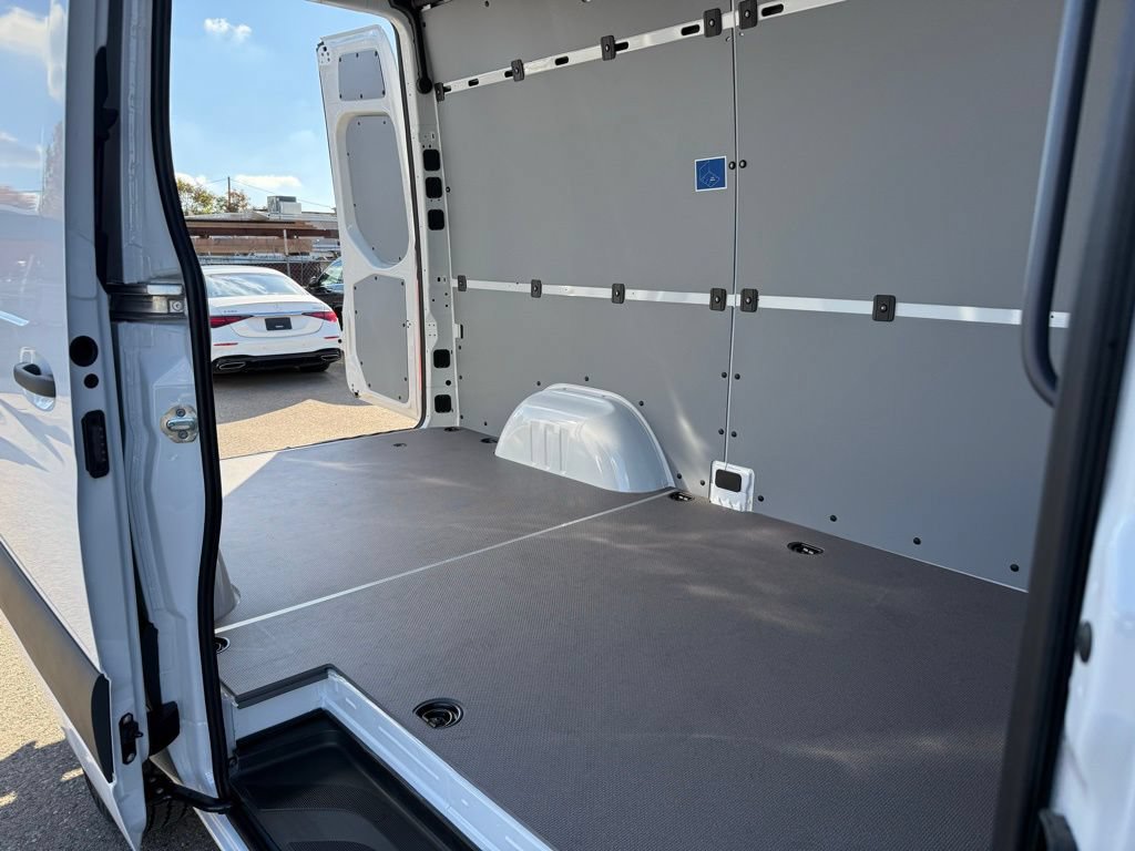 New 2026 Mercedes-Benz Sprinter 2500 image 26