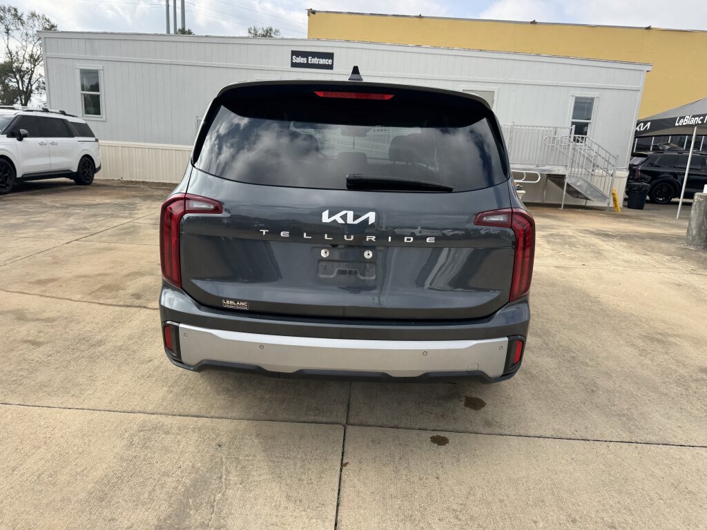 Used 2024 Kia Telluride LX image 19