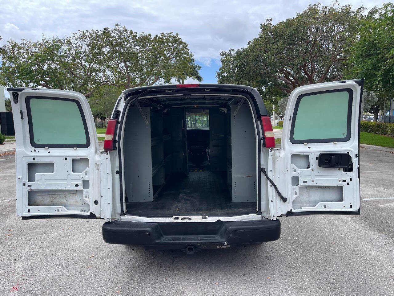 Used 2004 Chevrolet Express 1500 RWD image 38