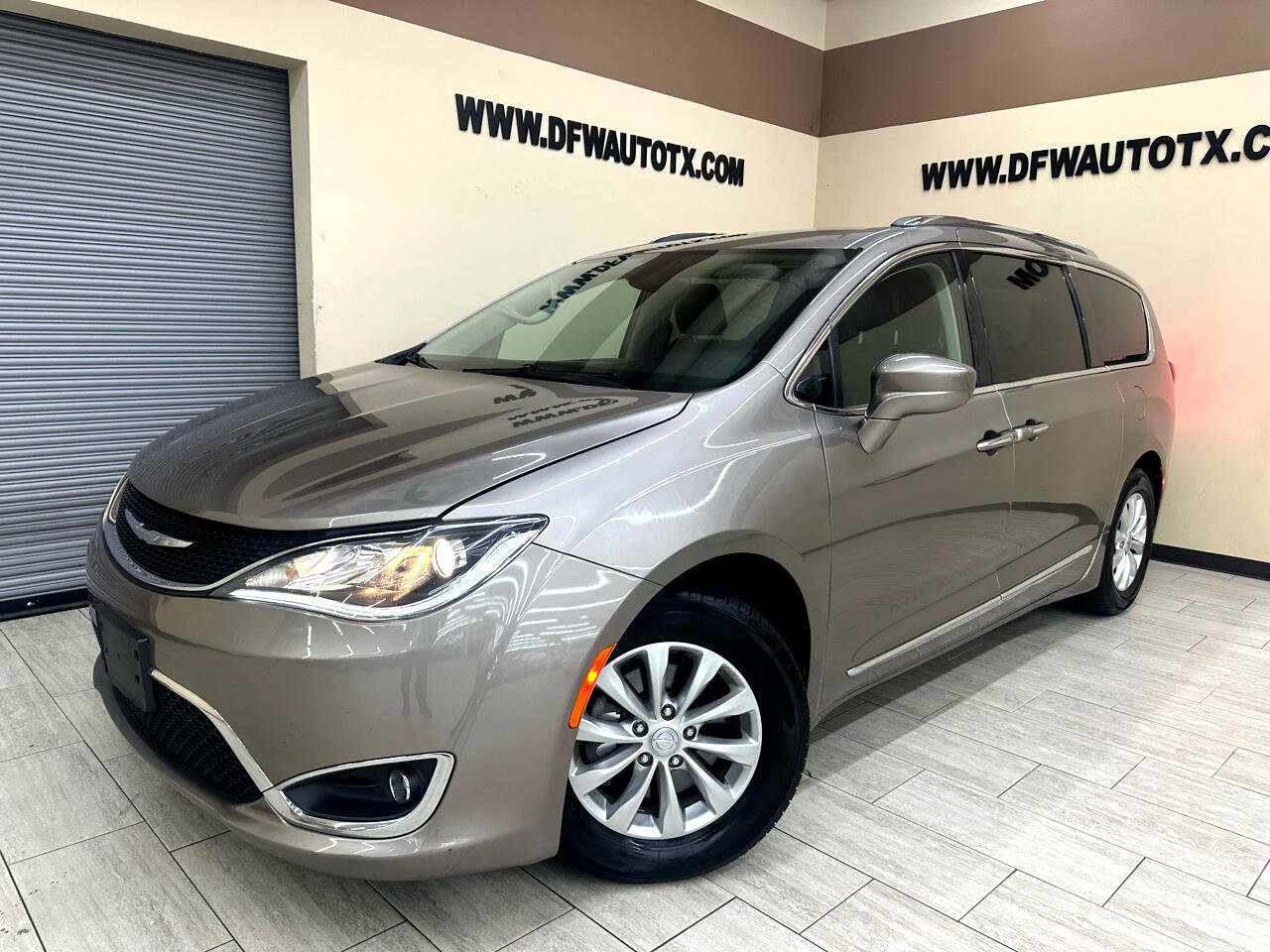 Used 2018 Chrysler Pacifica Touring-L Plus