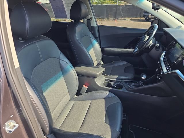Used 2020 Kia Niro EX FWD image 32