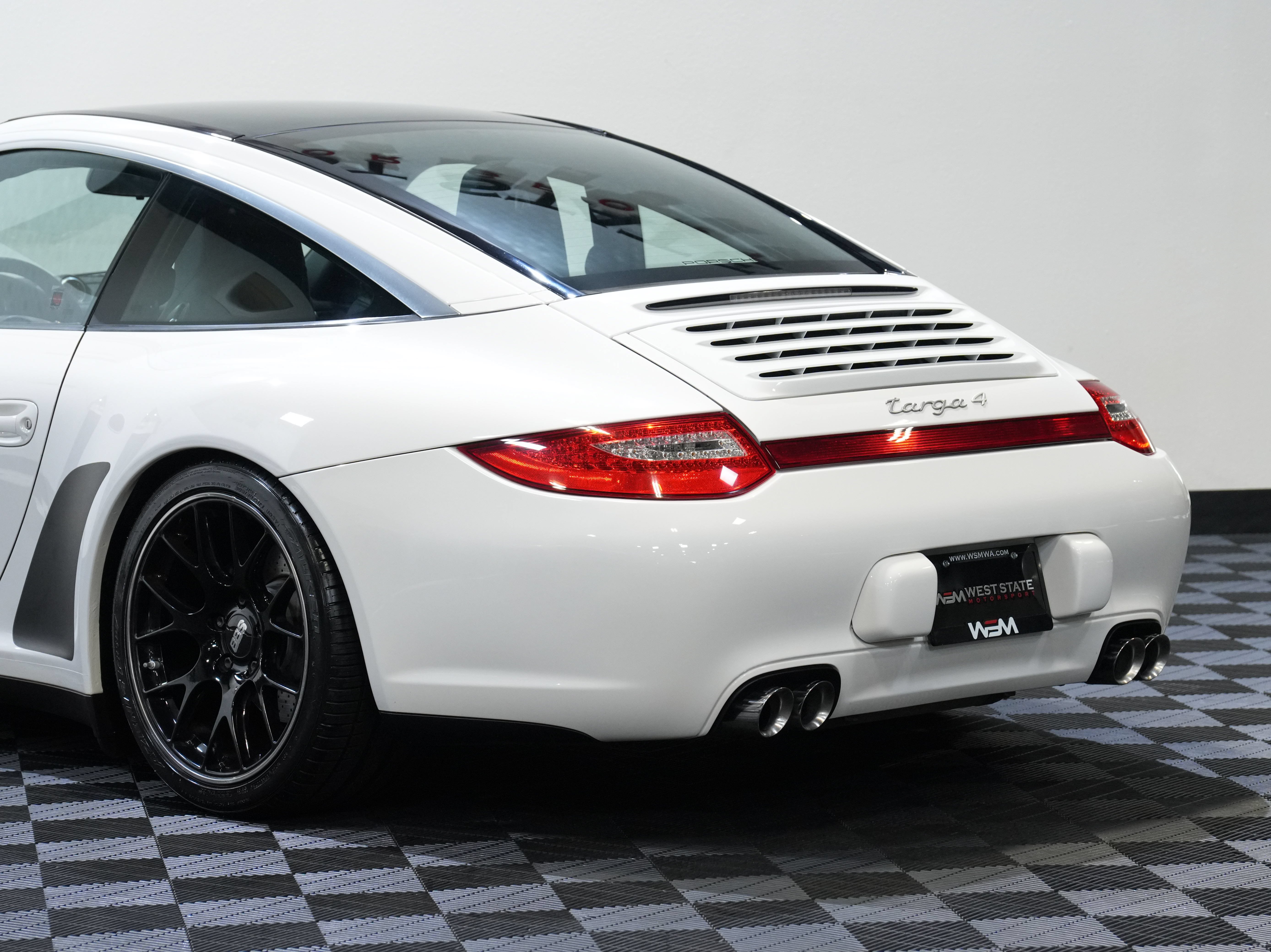 Used 2010 Porsche 911 Targa 4 AWD/4WD image 16