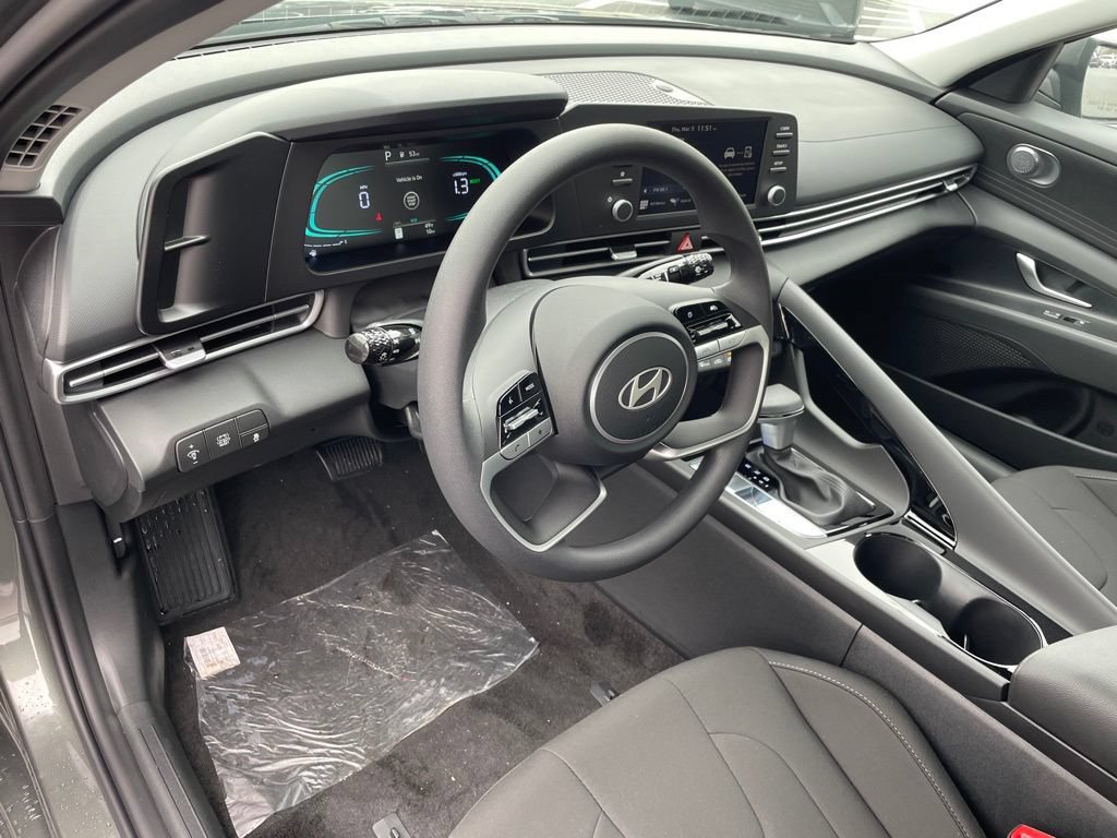 New 2026 Hyundai Elantra Hybrid FWD image 9