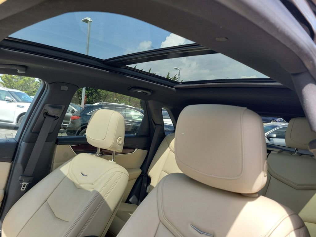 Used 2017 Cadillac XT5 Premium Luxury w/ Advanced Security Package FWD image 25