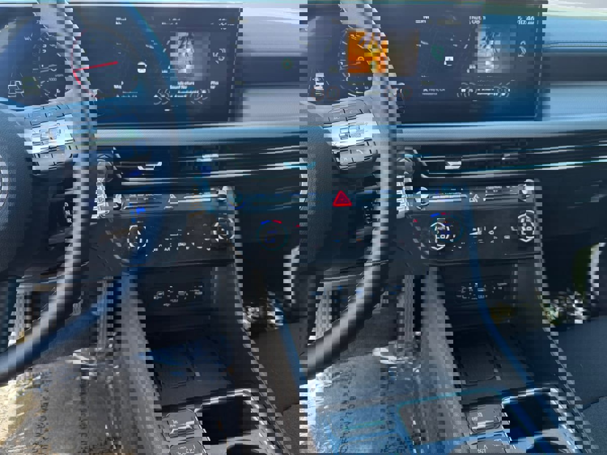 Used 2024 Hyundai Sonata SEL w/ Convenience Package image 11