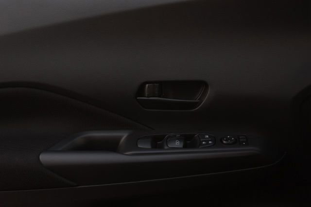 New 2025 Nissan Kicks Play S image 24