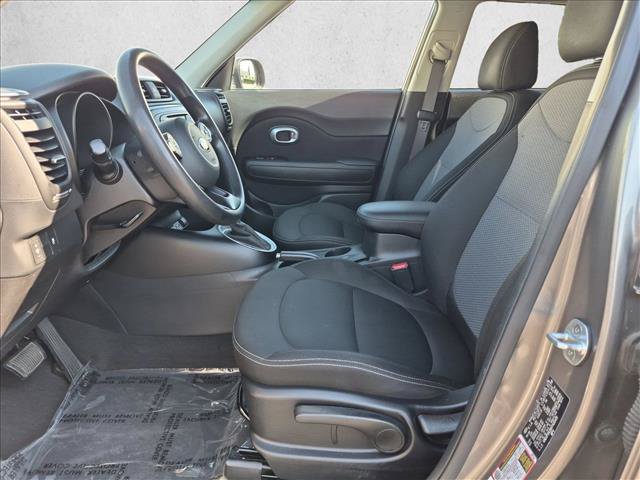 Used 2017 Kia Soul + FWD image 15