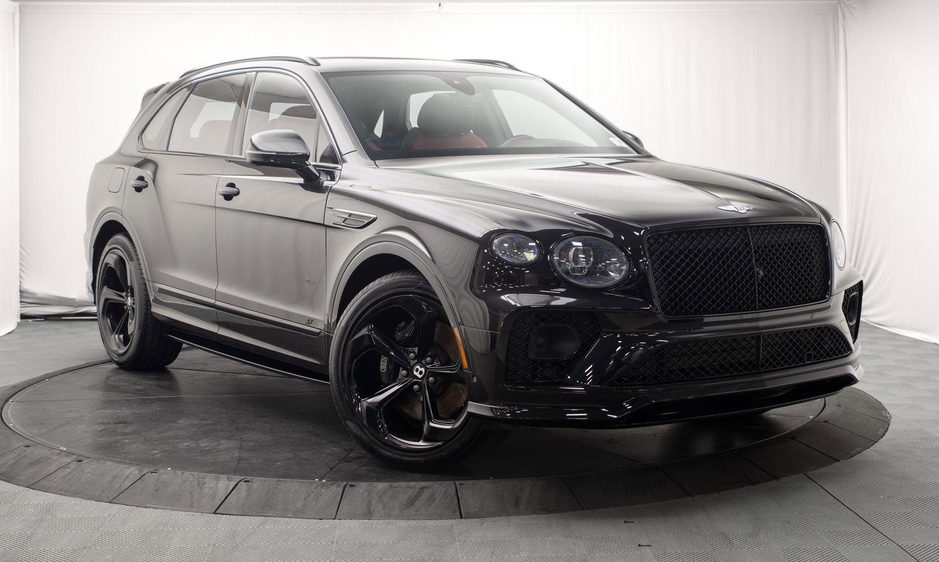 Used 2022 Bentley Bentayga AWD/4WD image 1