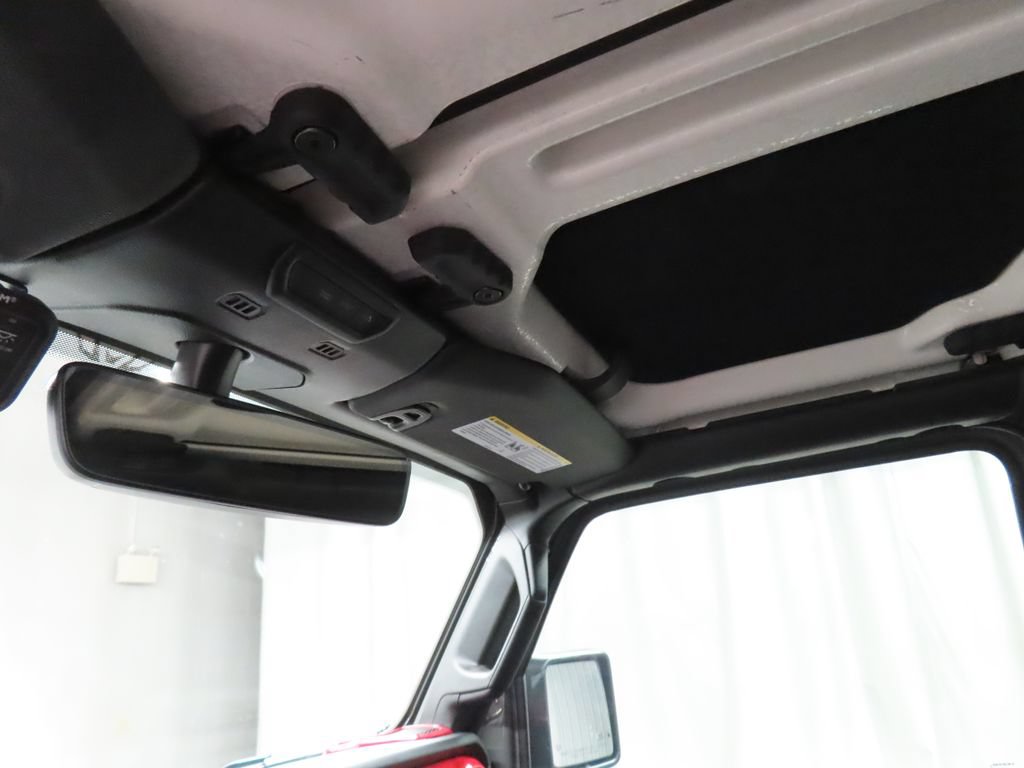 Used 2021 Jeep Gladiator Sport AWD/4WD image 19
