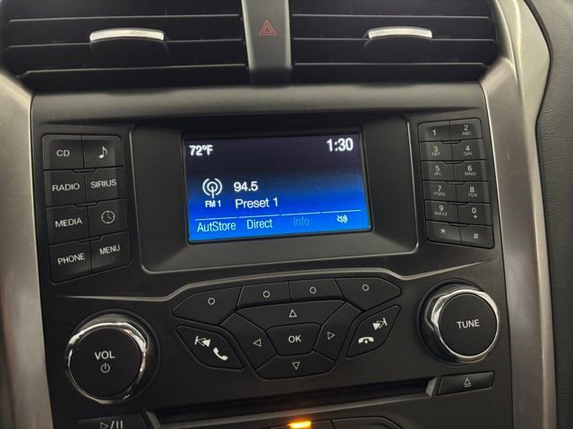 Used 2017 Ford Fusion SE image 19