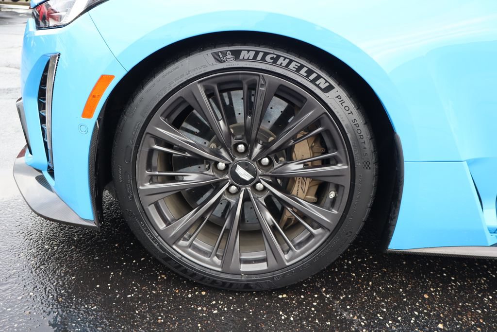 Used 2023 Cadillac CT5 V Blackwing w/ Carbon Fiber Package 2 RWD image 39
