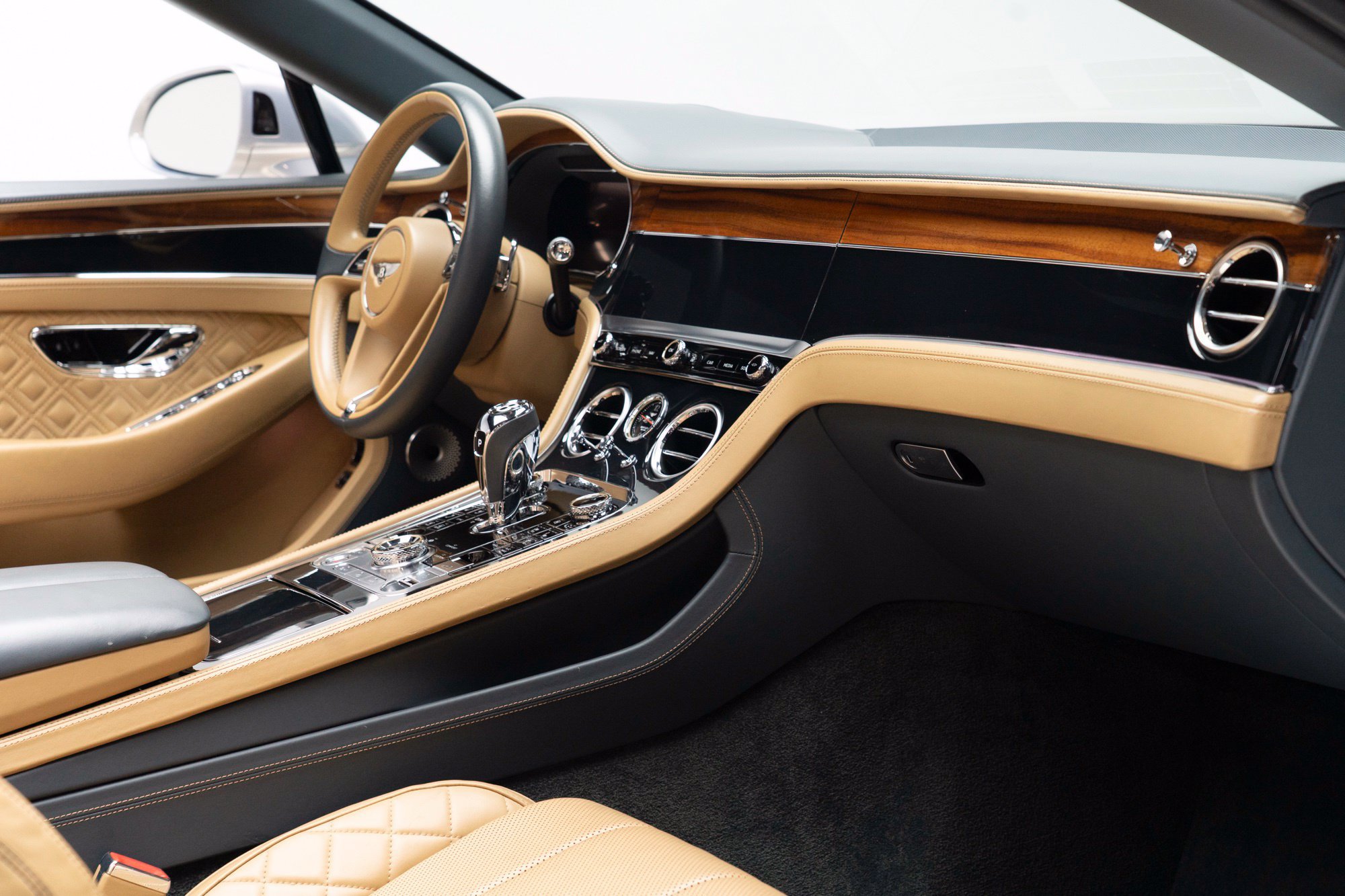 Used 2020 Bentley Continental GT AWD/4WD image 42