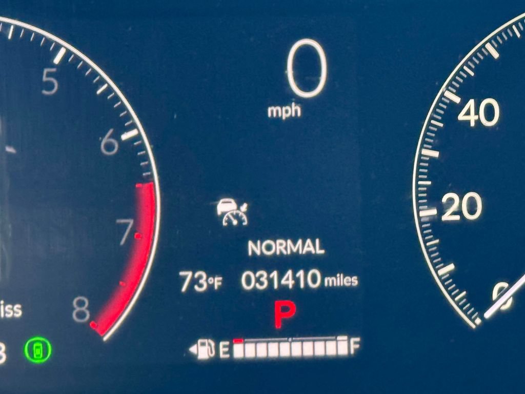 Used 2024 Honda Pilot Sport image 14