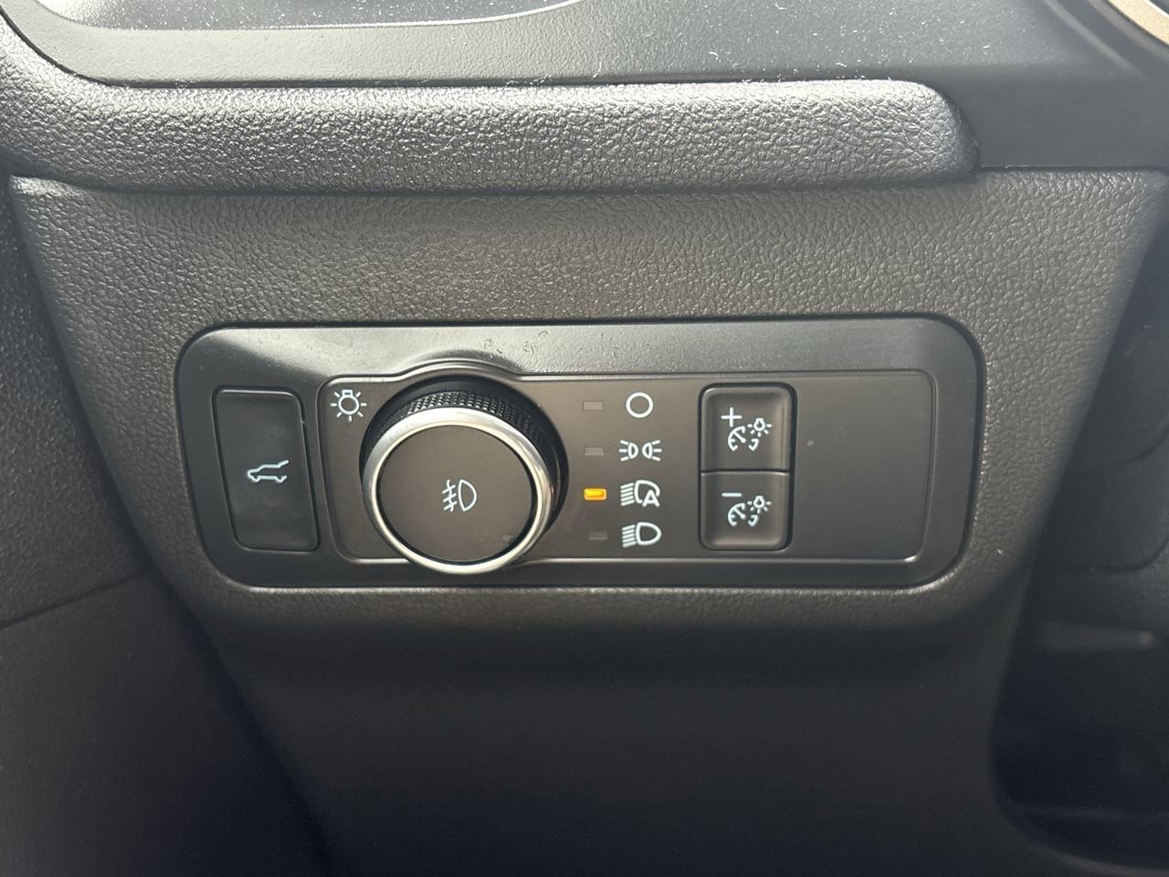 Used 2022 Ford Escape SEL image 26