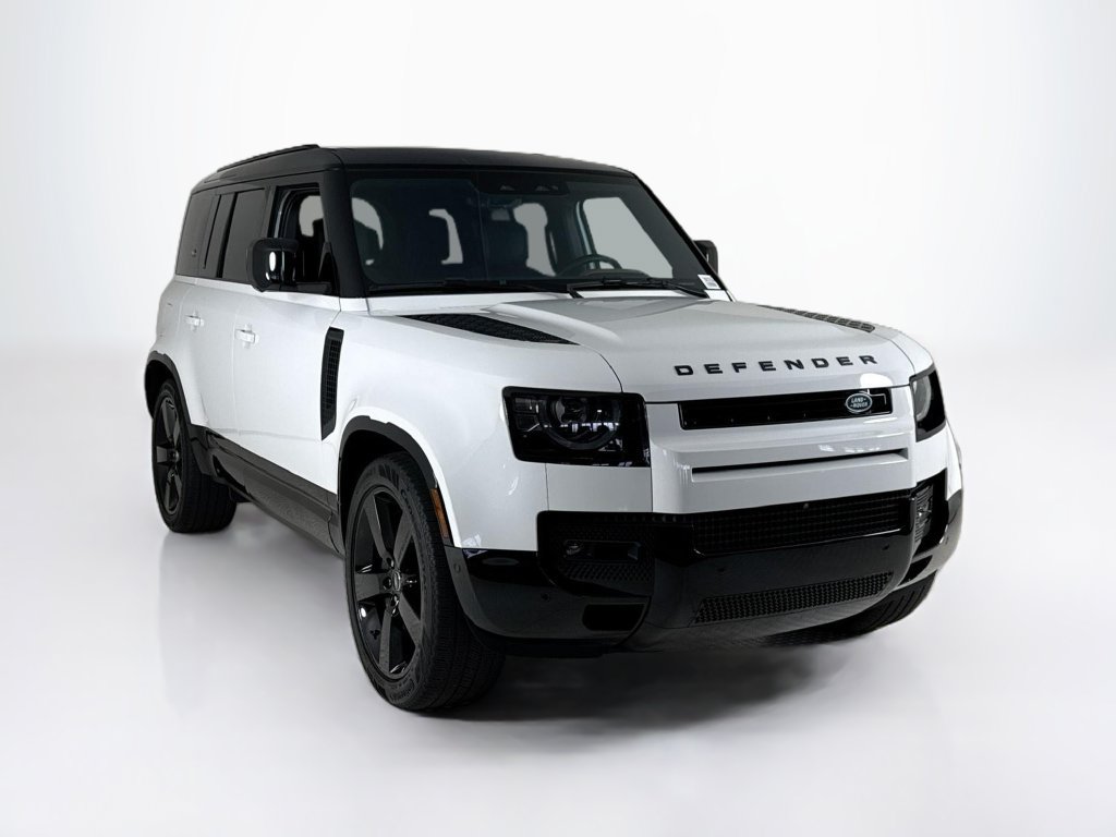 Used 2024 Land Rover Defender 110 X-Dynamic SE AWD/4WD image 7