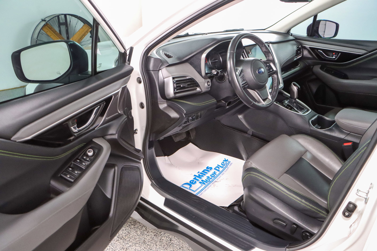 Used 2023 Subaru Outback Onyx Edition XT image 3