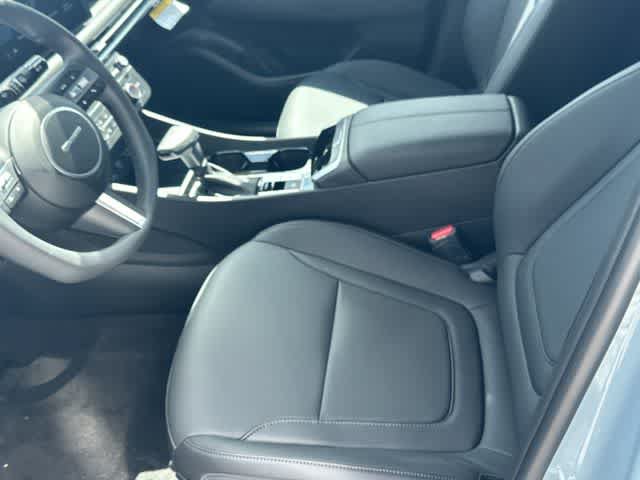 New 2027 Hyundai Santa Cruz SE FWD image 13