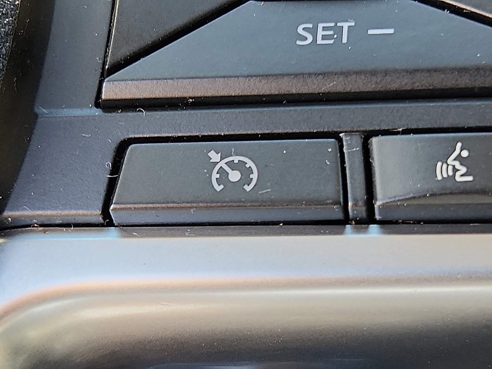 Used 2024 Nissan Versa SV FWD image 23