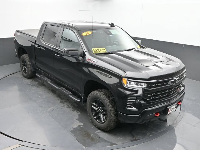 Used 2024 Chevrolet Silverado 1500 LT Trail Boss w/ Convenience Package II AWD/4WD image 15
