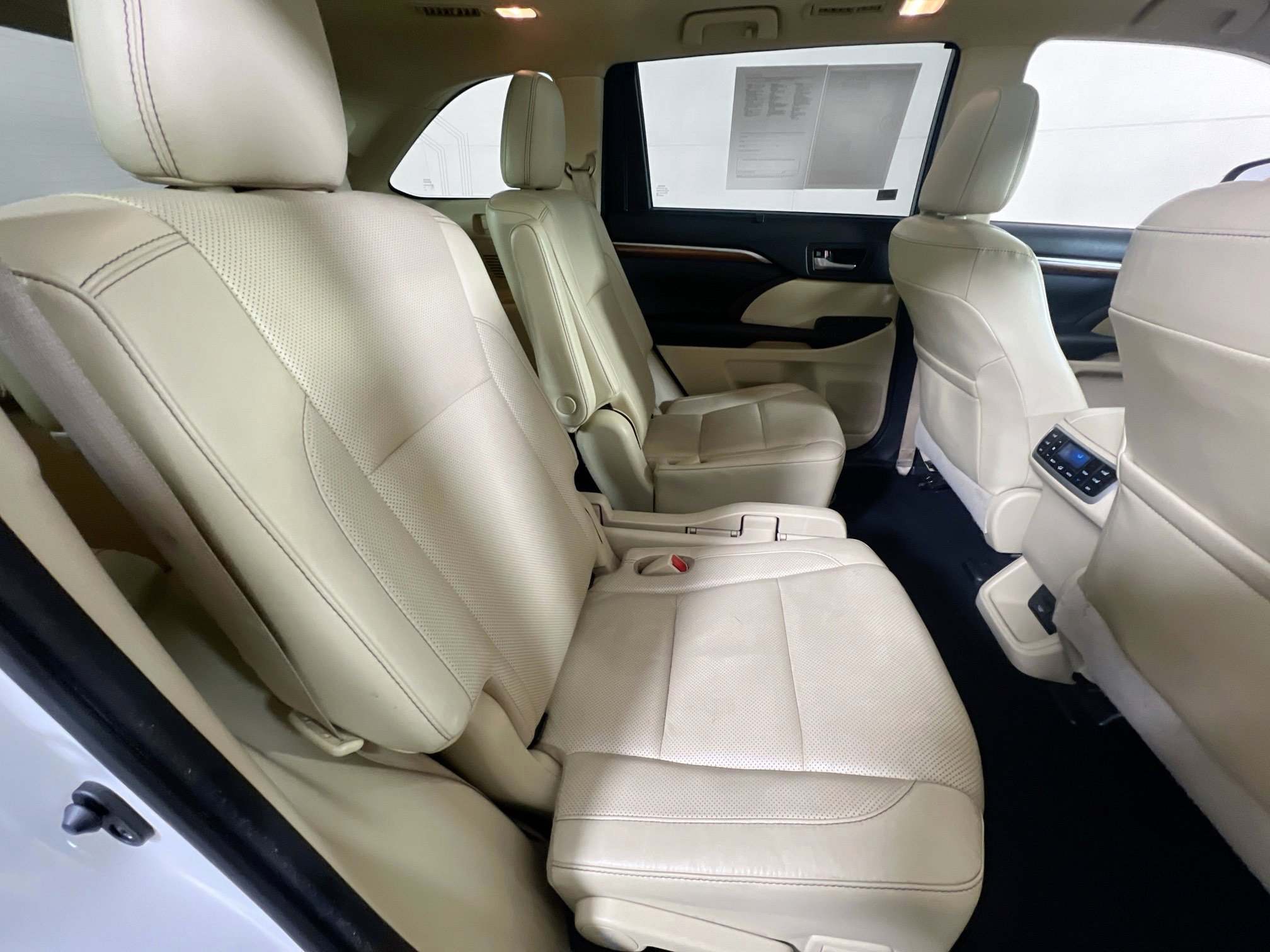 Used 2018 Toyota Highlander Limited Platinum w/ Protection Package #3 image 30
