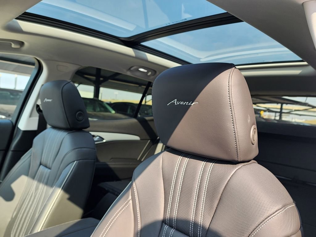 New 2026 Buick Envision Avenir image 17