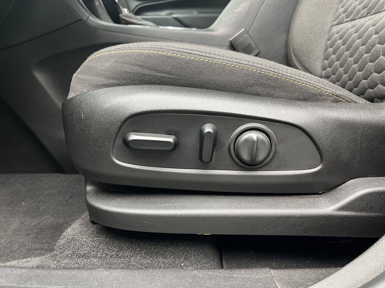 Certified 2020 Chevrolet Equinox LT FWD image 10