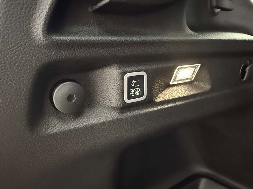 New 2025 Jeep Grand Cherokee L Altitude image 33