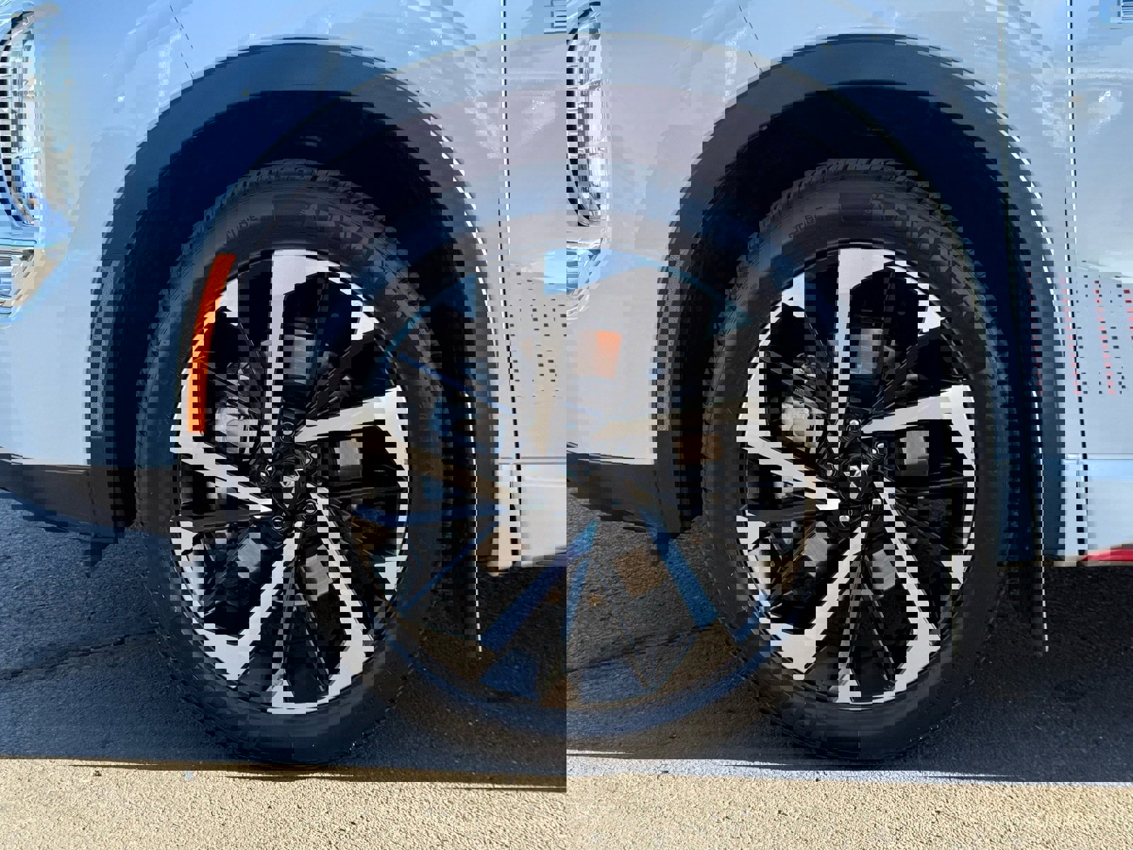 Used 2024 Mitsubishi Outlander 4WD Plug-In Hybrid image 11