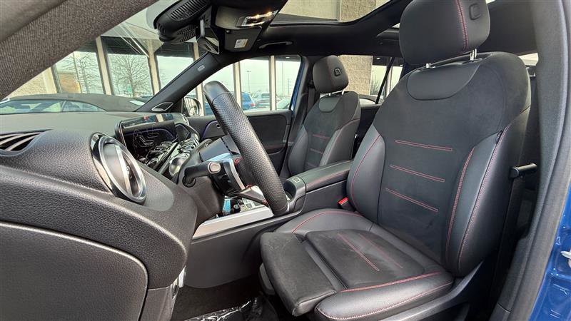 Used 2024 Mercedes-Benz GLB 250 image 16