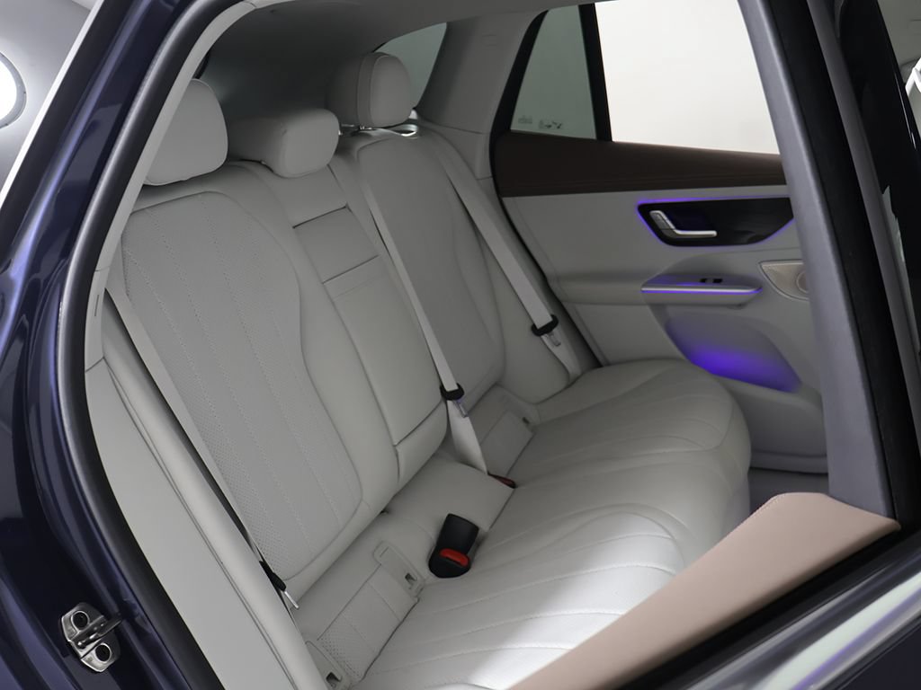 Used 2023 Mercedes-Benz EQE 350+ 4MATIC SUV w/ Exclusive Trim Package image 33