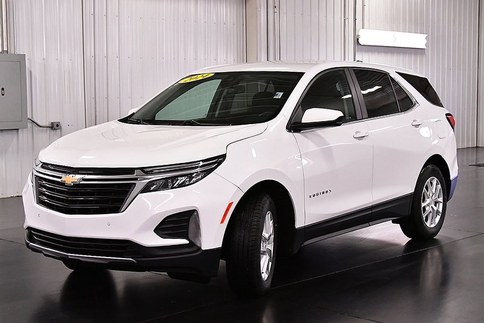 Used 2024 Chevrolet Equinox LT image 3