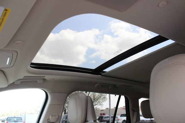 Used 2023 Lincoln Aviator Reserve w/ Equipment Group 201A image 5