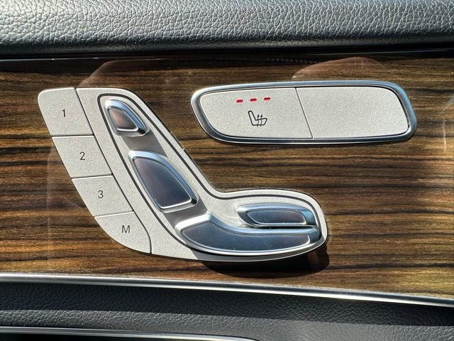 Used 2018 Mercedes-Benz C 300 4MATIC Sedan image 15