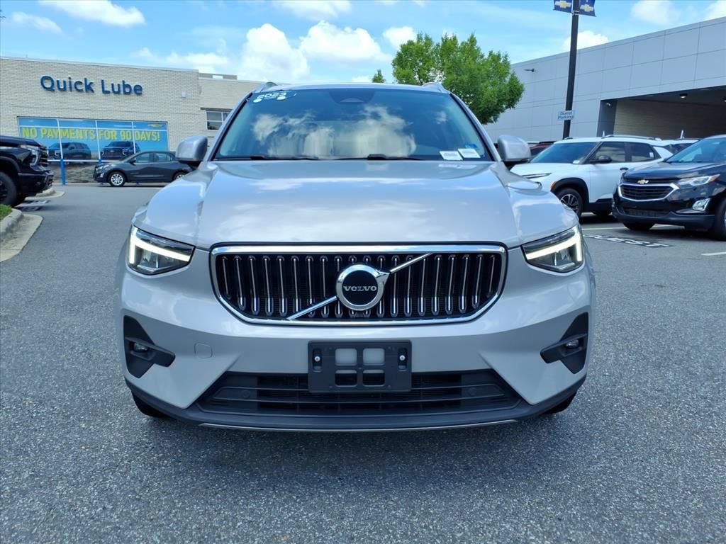 Used 2023 Volvo XC40 B5 Plus AWD/4WD image 36