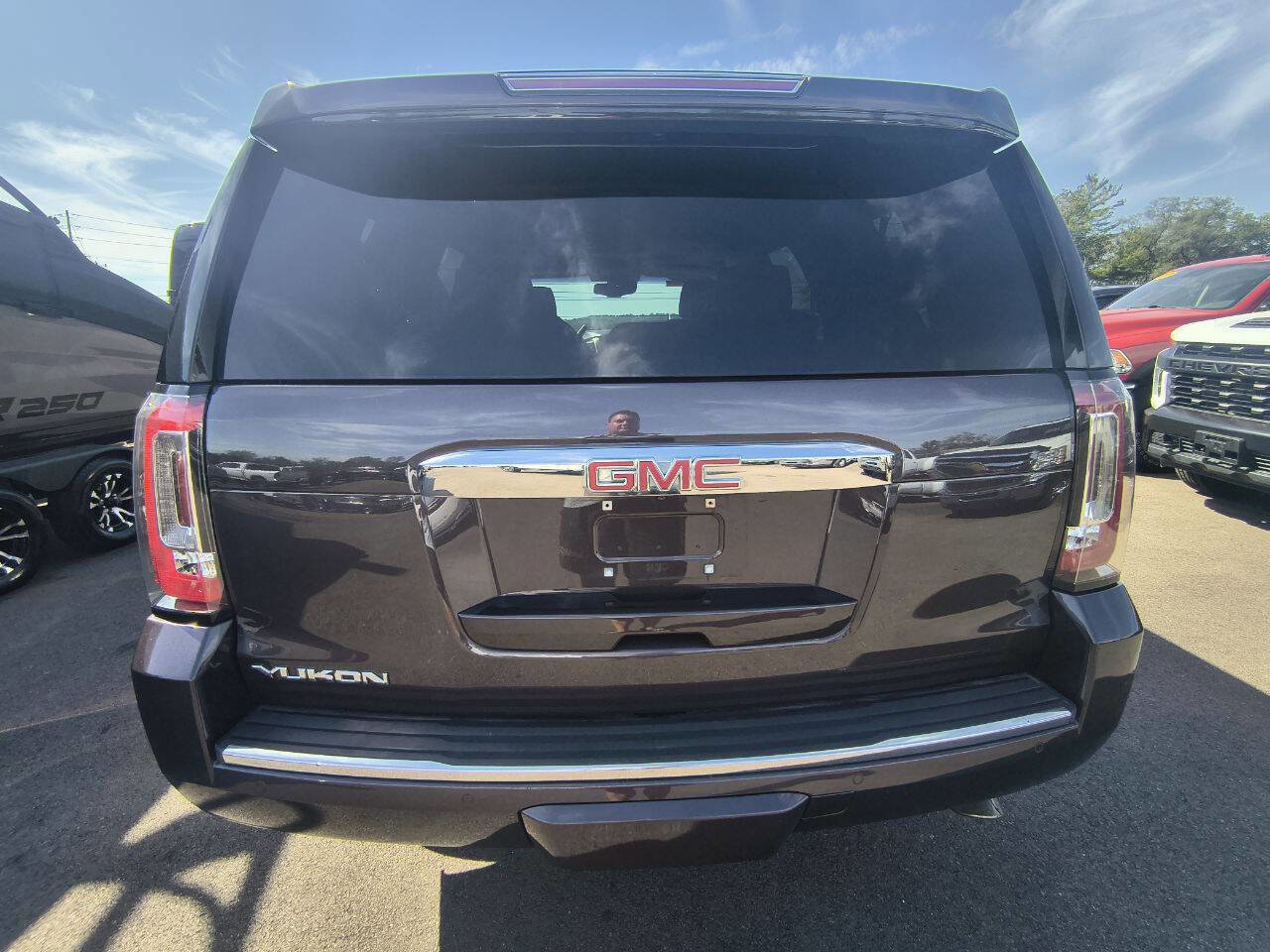Used 2015 GMC Yukon Denali w/ Touring Package image 7